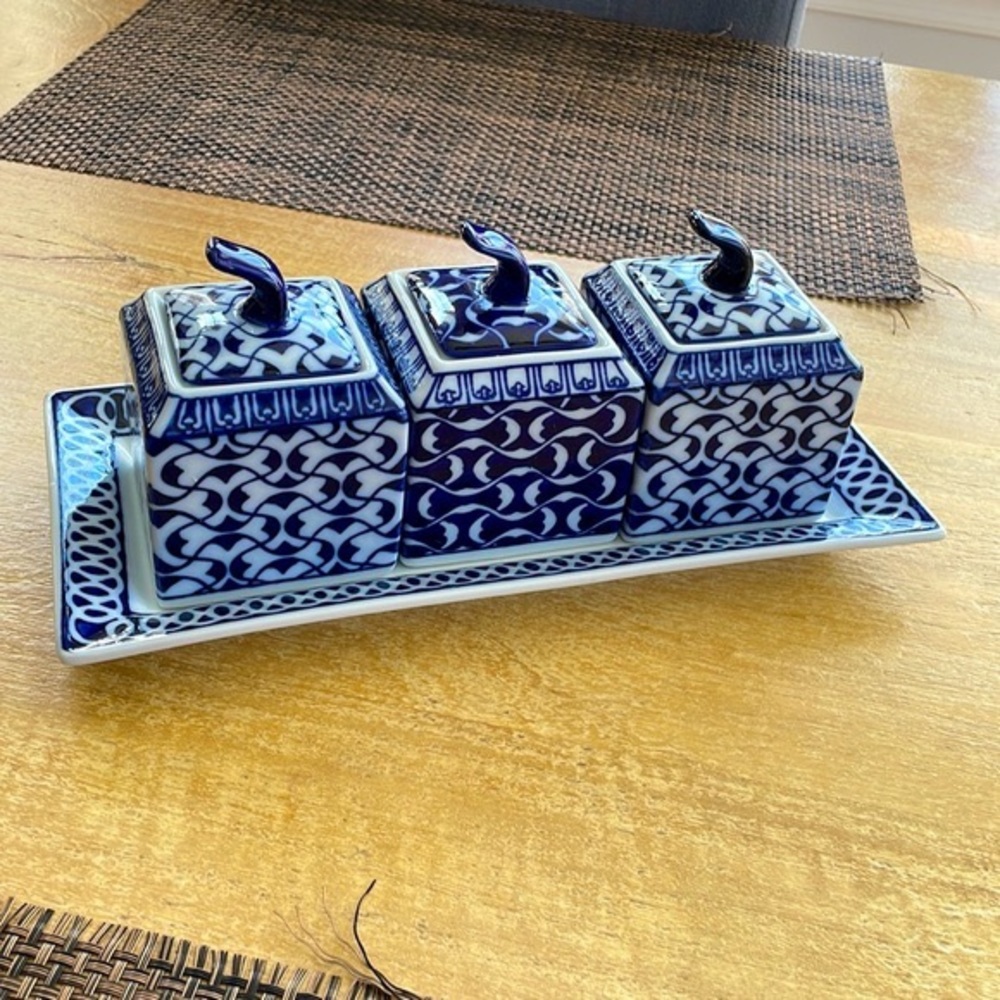 Set of 3 Porcelain Blue/White Condiment Jars With Tray